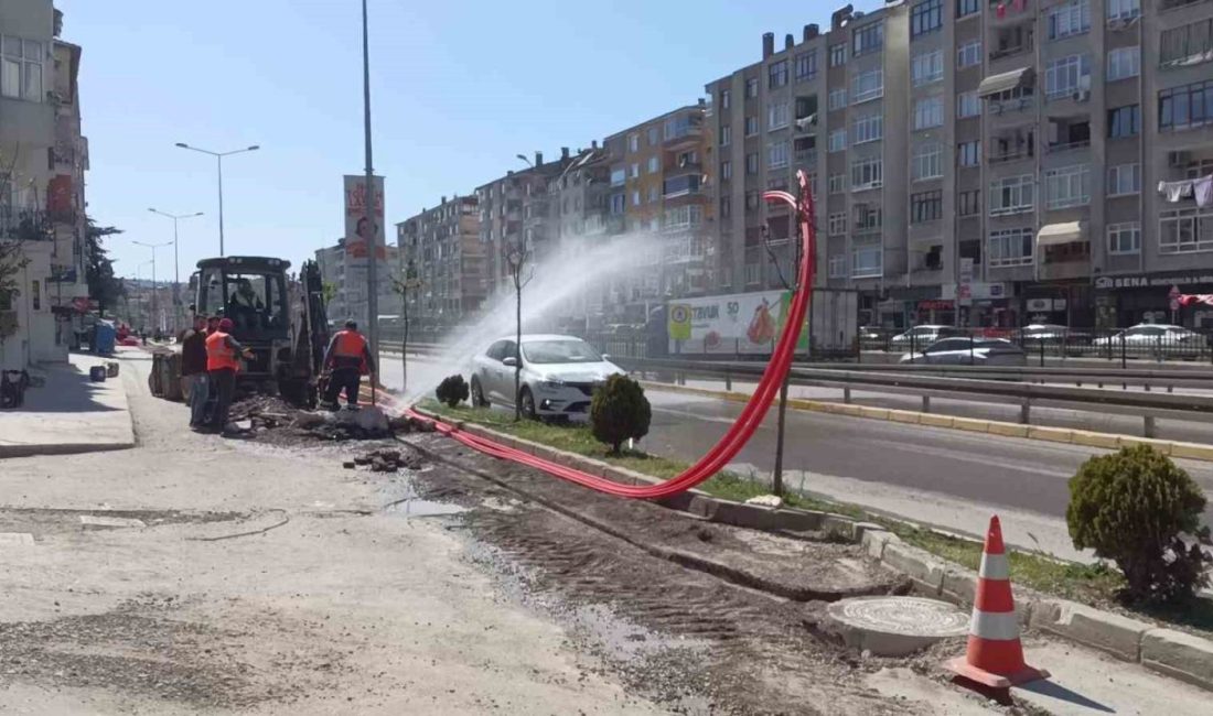 Kocaeli’nin Karamürsel ilçesinde yürütülen fiber optik altyapı çalışmaları sırasında, iş