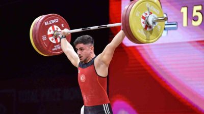 Avrupa Büyükler Halter Şampiyonası’nda erkekler 79 kiloda mücadele eden Kaan