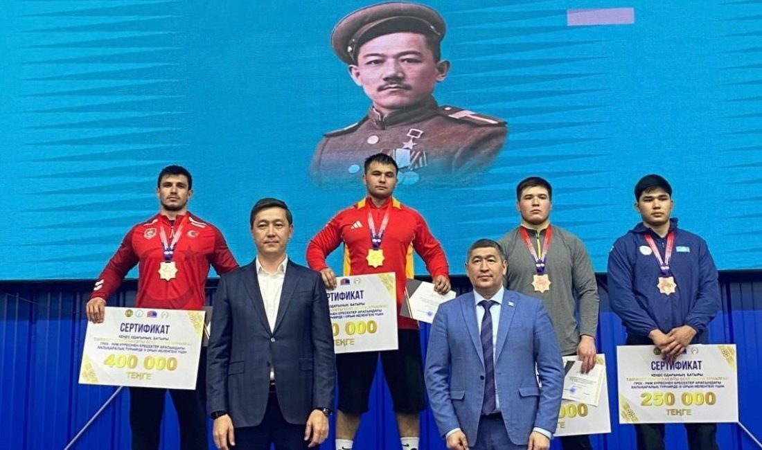 Taimbet Komekbaev Anısına Uluslararası Turnuva’da grekoromen stil 97 kiloda mindere