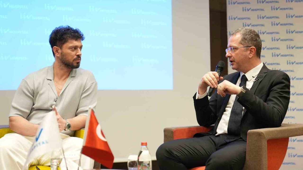 Sanatçı Murat Boz, Kalp Sağlığı Haftası kapsamında Liv Hospital Ulus’ta