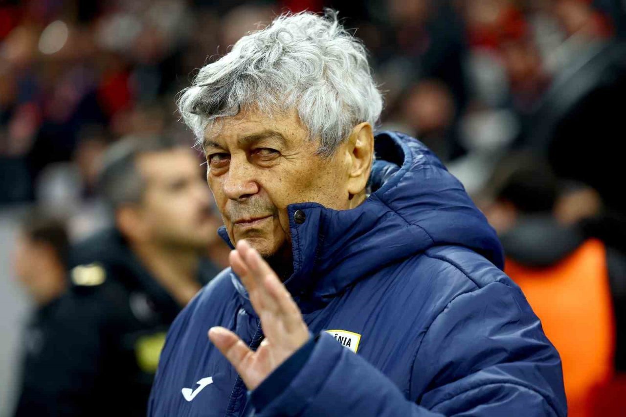Romanya Milli Futbol Takımı’nda 80 yaşındaki teknik direktör Mircea Lucescu