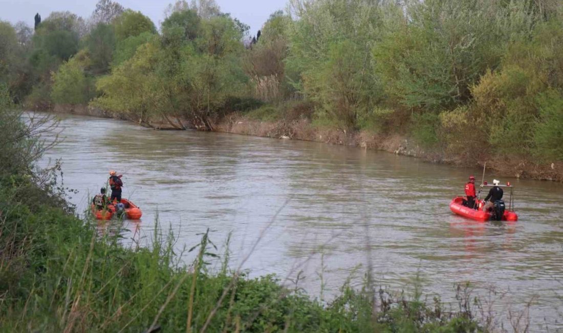 Sakarya’nın Erenler ilçesinde balık tuttuğu esnada dengesini kaybederek Sakarya Nehri’ne