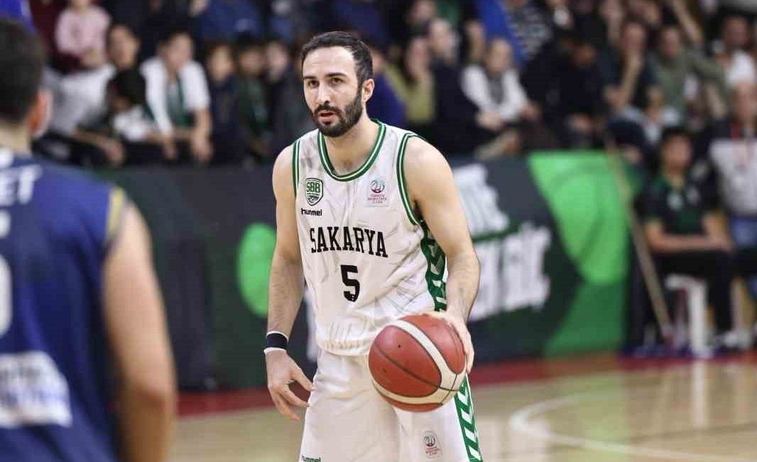 Türkiye Erkekler Basketbol 2. Ligi Play-Off Yarı Final serisinde mücadele
