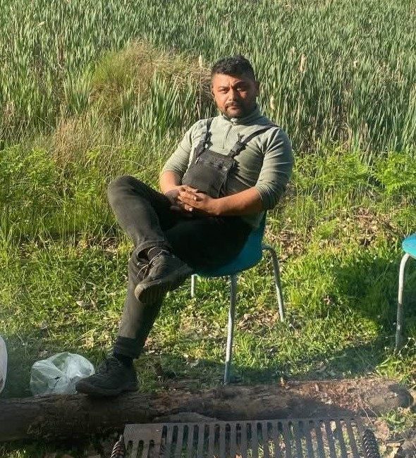 Sultangazi’de oto tamirhanesinde çalışan bir şahıs, iş yerinin tuvaletinde yaşamına