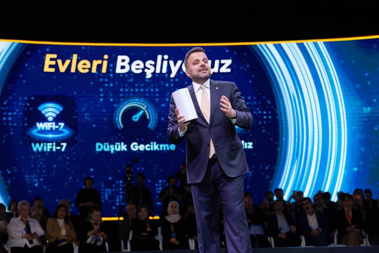 Turkcell Genel Müdürü Dr. Ali Taha Koç, “Ülkemizi Turkcell gücünde