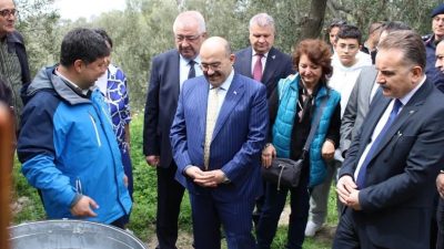 Balıkesir’de Turizm Haftası kapsamında Antandros Antik Kenti kazı alanında bir