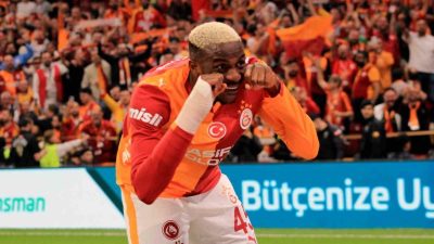 Galatasaray’ın Nijeryalı futbolcusu Victor Osimhen, Fenerbahçe derbisiyle bu sezonki 20.