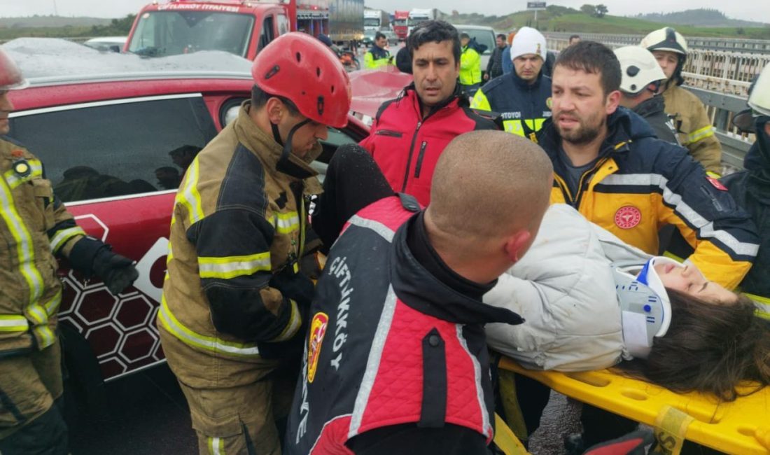 Yalova’da tır ile otomobilin çarpışması sonucu meydana gelen kazada 4