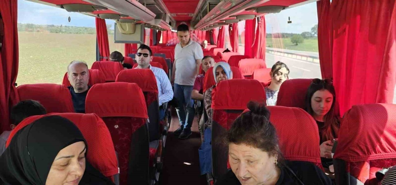 Bilecik’te şehirlerarası bir yolcu otobüsünde jandarma trafik ekiplerince sivil denetim