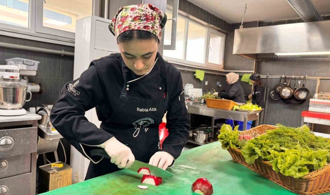 Burhaniye ilçesinde, Uygulamalı Bilimler Fakültesi “Doğadan Sofraya” konseptiyle fakülte bahçesinde