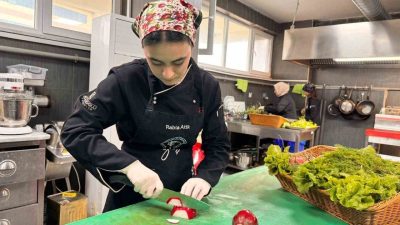 Burhaniye ilçesinde, Uygulamalı Bilimler Fakültesi “Doğadan Sofraya” konseptiyle fakülte bahçesinde