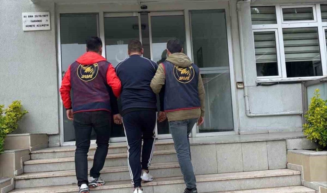 Çanakkale’de jandarma ekiplerince yapılan çalışmalar sonucunda çeşitli suçlardan aranan 51
