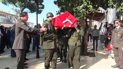 Balıkesir’in Burhaniye ilçesinde, yakalandığı amansız hastalığa yenik düşen emekli astsubay