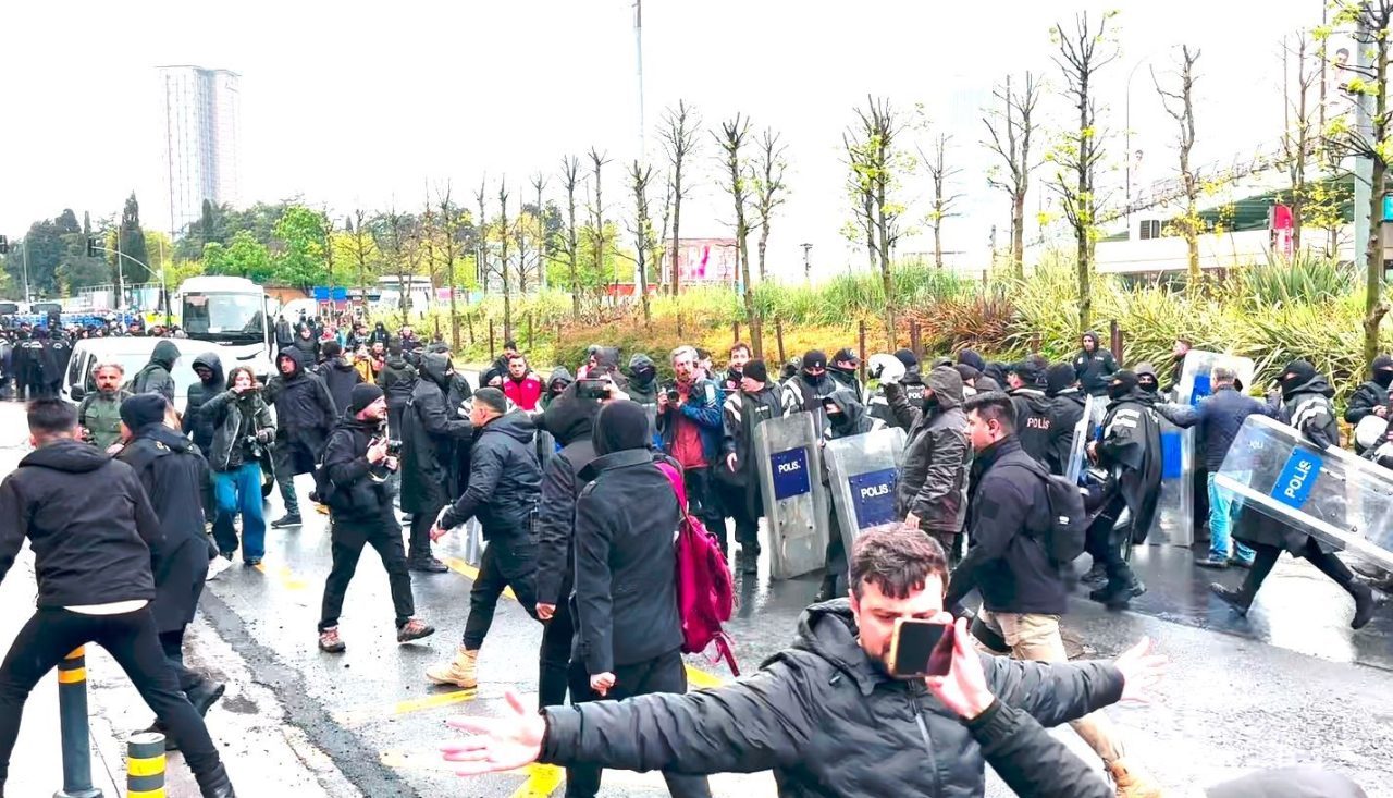 İstanbul Mecidiyeköy’de 1 Mayıs Emek ve Dayanışma Günü nedeniyle izinsiz