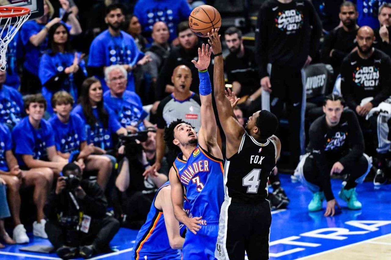 NBA Batı Konferansı final serisinde San Antonio Spurs, son şampiyon