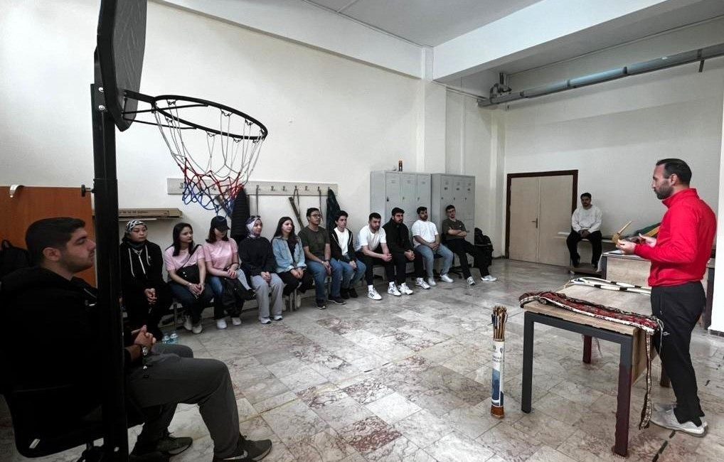 Sakarya Uygulamalı Bilimler Üniversitesi’nde Geleneksel Türk Sporları Öğrenci Topluluğunca düzenlenen