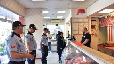 Altıeylül Belediyesi Zabıta Müdürlüğü ekipleri, yaklaşan Kurban Bayramı öncesinde vatandaşların
