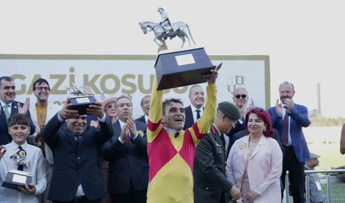 100. Gazi Koşusu’nu kazanan Bay Nalçakan’ın sahibi Emrah Nalçakan, “Atamıza