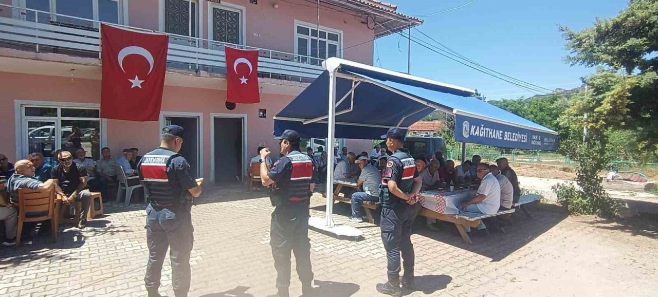 Bilecik’te 1400 vatandaşa hırsızlık ve yangın konularında bilgilendirme yapıldı. Bilecik’in