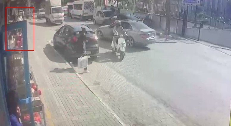 Avcılar’da çocuklar arasında çıkan kavga, büyükler de dahil olunca bıçaklı