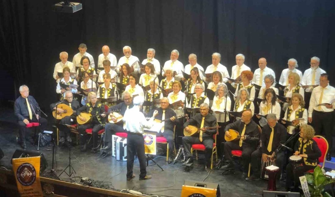 Balıkesir’in Ayvalık ilçesinde faaliyet gösteren Ayvalık Türk Halk Müziği Anadolu’dan
