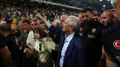 Fenerbahçe Olağanüstü Seçimli Genel Kurul Toplantısı’nda Aziz Yıldırım, 8 yıl