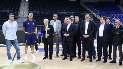 Fenerbahçe Başkanı Aziz Yıldırım ve Yönetim Kurulu Üyeleri, Fenerbahçe Erkek