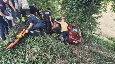 Balıkesir-Edremit karayolunun Evciler sapağında meydana gelen trafik kazasında 2 kişi