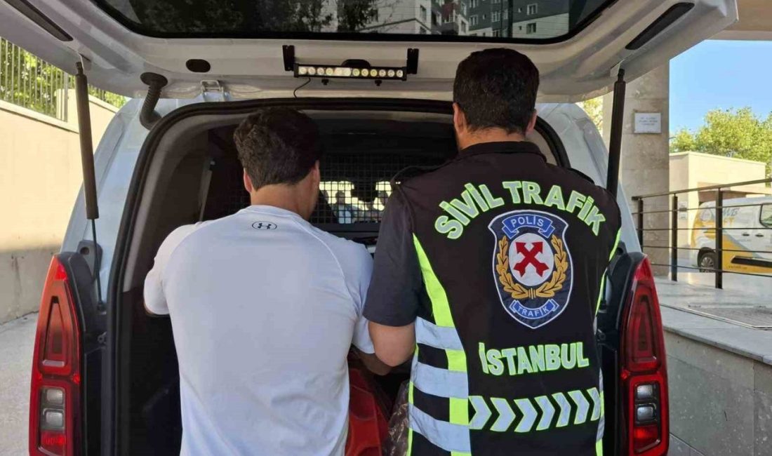 İstanbul’un Beylikdüzü ilçesinde trafikte başka bir aracı ısrarla takip ederek,