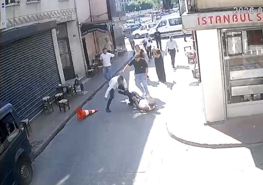 İstanbul Beyoğlu’nda 15 yaşındaki genç kıza sarkıntılık yaptığı iddia edilen