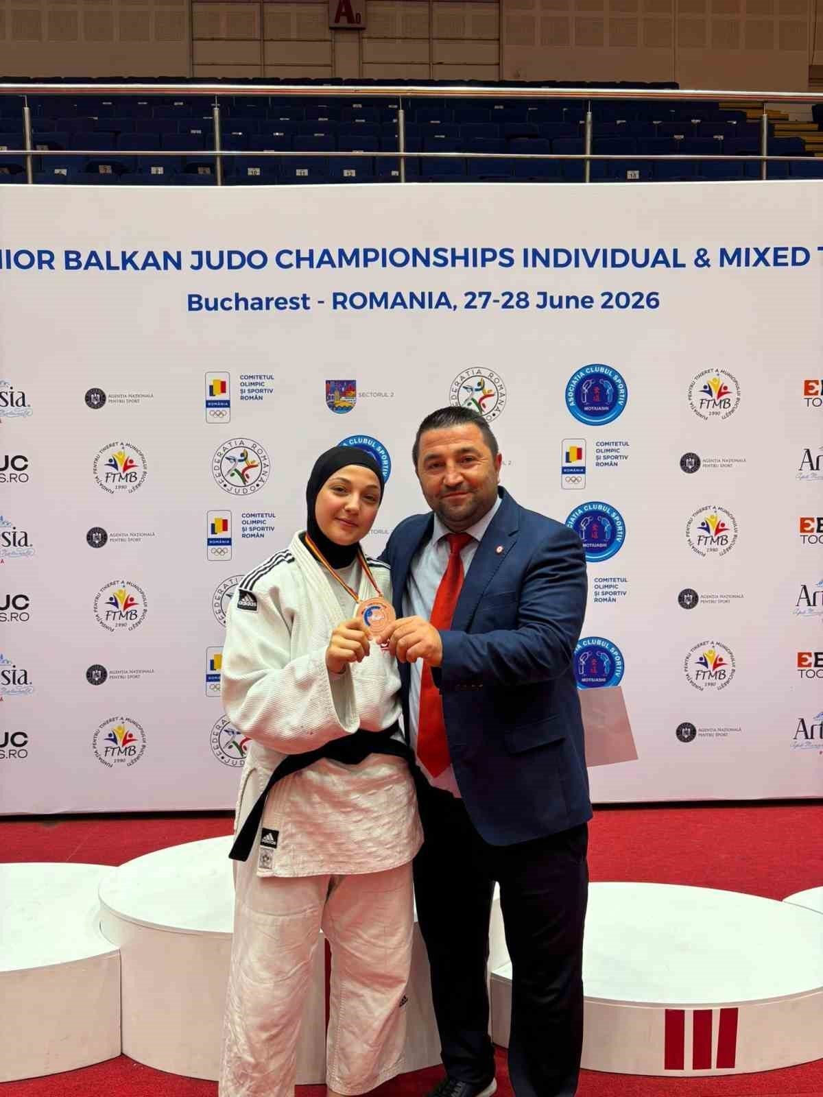 Bilecikli milli judocu Haticenur Göktaş, Gençler Balkan Judo Şampiyonası’nda bronz