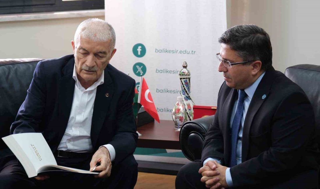 Birlik Vakfı yöneticileri ve temsilcilerinden oluşan heyet, Balıkesir Üniversitesi Rektörü