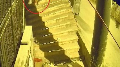 Bursa’da yaklaşık 10 gündür züccaciye dükkanına dadanan hırsız, peruk takıp