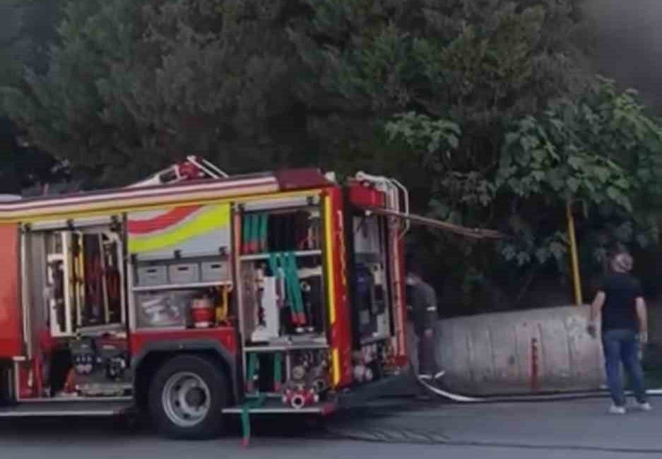 Bursa’da bir fabrikada çıkan yangın paniğe neden oldu. İtfaiye ekiplerinin