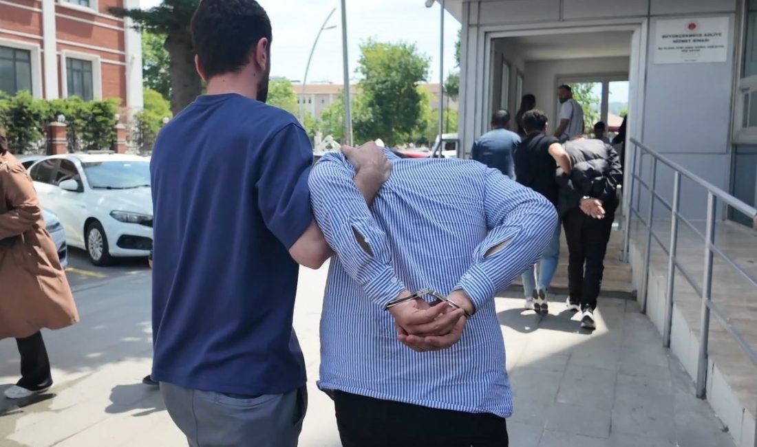 Büyükçekmece Adliyesi adli emanet bürosundan 25 kilogram altın ile 50