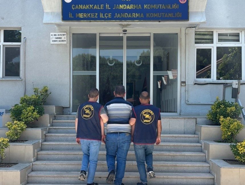Çanakkale’de jandarma ekiplerince yapılan uygulamalarda farklı suçlardan aranan 63 şüpheli