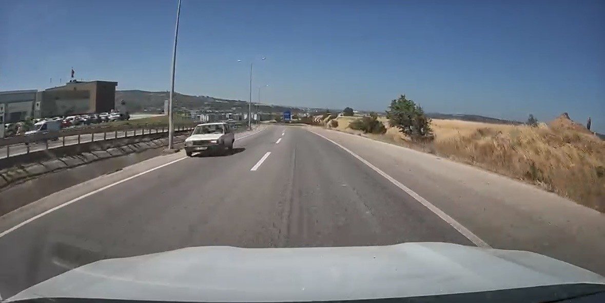 Çanakkale-Bursa kara yolunda ters yönde giden ve 3,12 promil alkollü