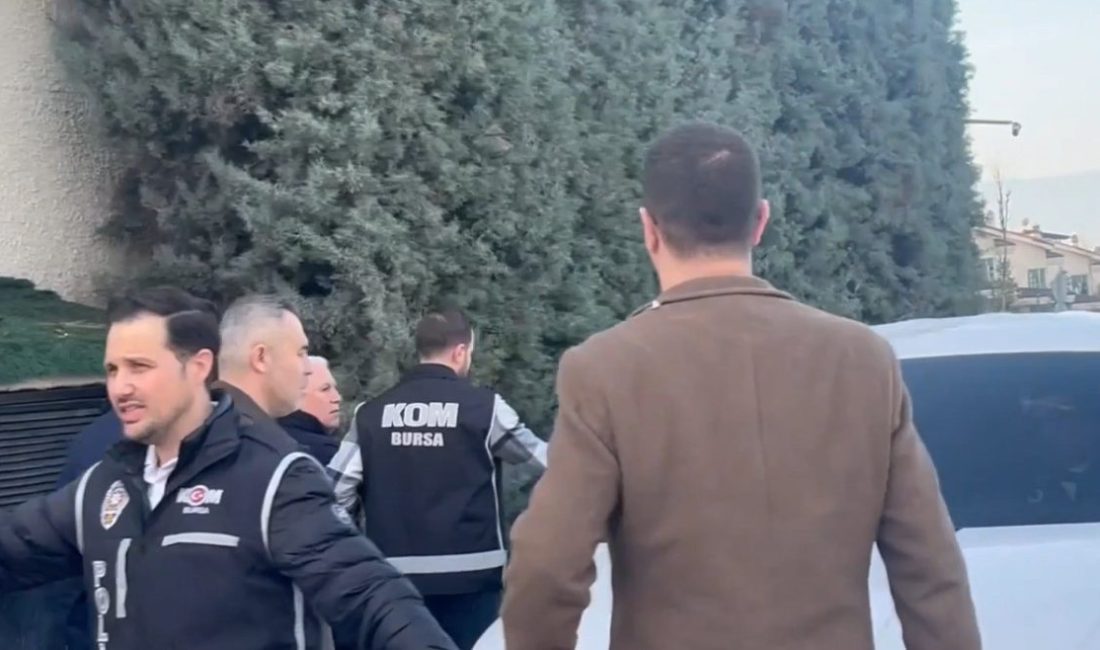 Bursa’da rüşvet ve örgüt soruşturması kapsamında tutuklu bulunan CHP’li Belediye