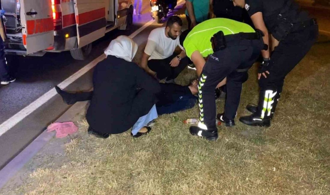Bursa’nın İnegöl ilçesinde meydana gelen kazada devrilen motosikletten düşen genç