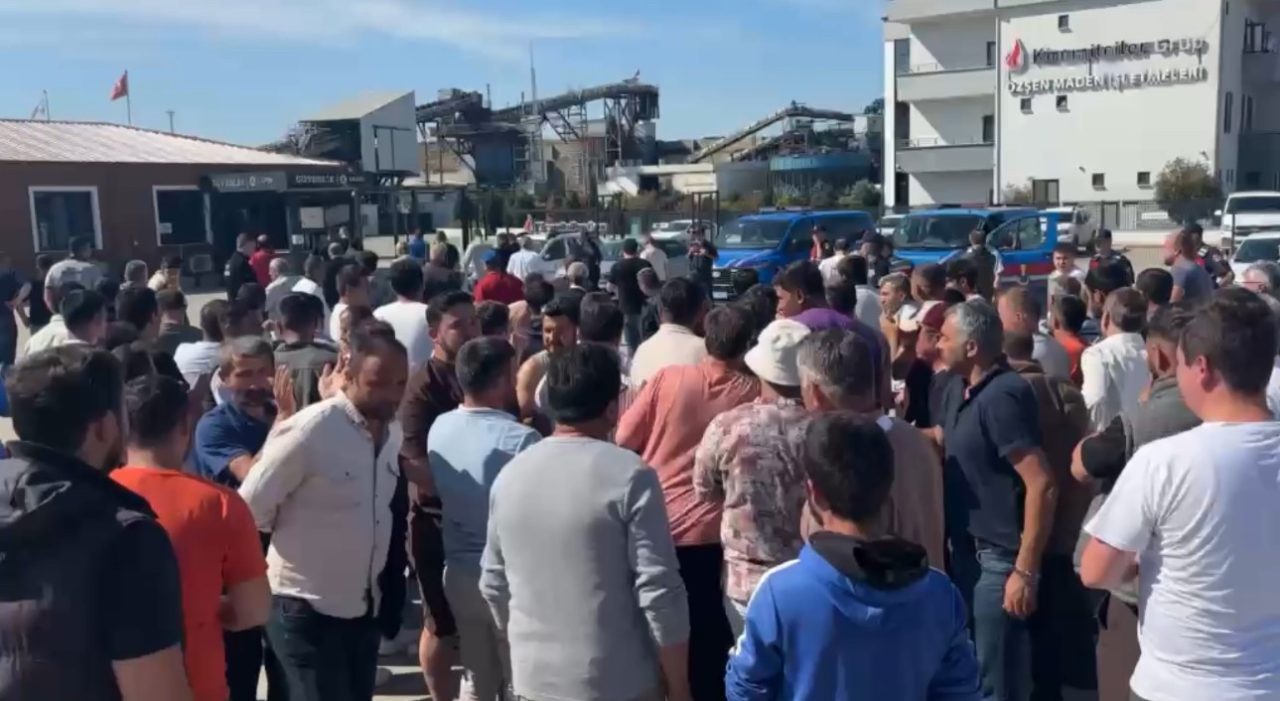 Edirne’nin Uzunköprü ilçesinde faaliyet gösteren Kiremitçiler Maden Ocağı işçileri, maaş