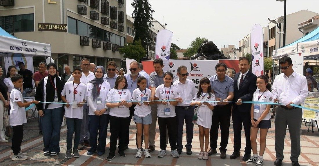 Edirne’de ilk kez düzenlenen Bilim Fuarları Festivali, öğrencilerin hazırladığı birbirinden