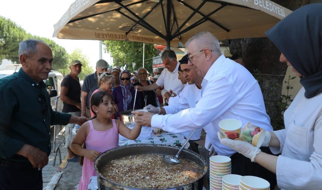 Edremit Belediyesi tarafından Muharrem ayı dolayısıyla geleneksel olarak düzenlenen aşure