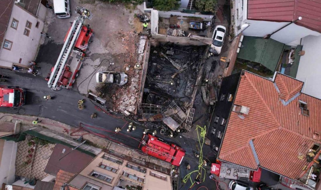 İstanbul Fatih’te bir motosiklet tamirhanesinde henüz belirlenemeyen bir nedenle çıkan