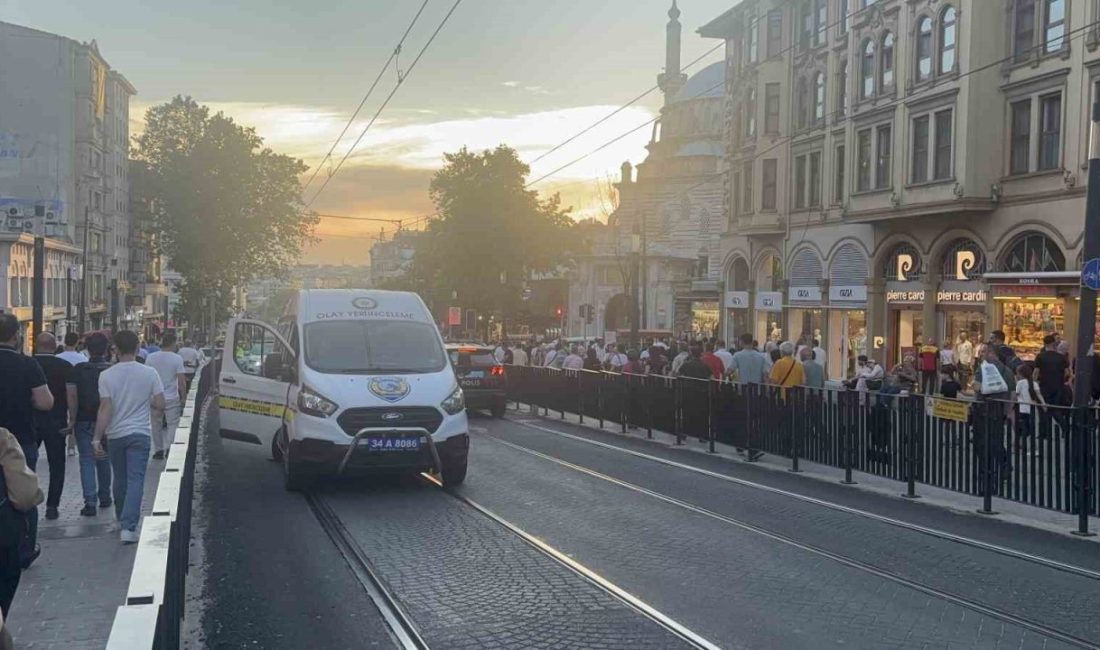 Fatih’te raylara düşen 6 yaşındaki çocuk, tramvayın altında kalarak hayatını