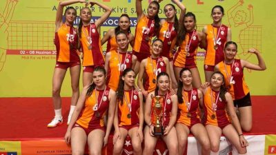 Eskişehir’de düzenlenen Türkiye Voleybol Federasyonu Midi Kızlar Türkiye Şampiyonası Finalleri’nde