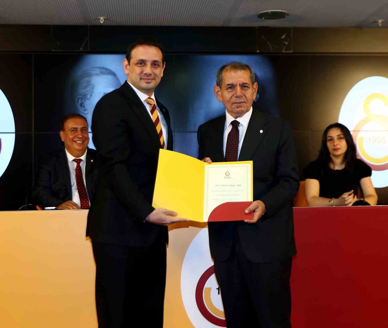 Galatasaray Spor Kulübü Olağan Seçim Genel Kurulu’nda yeniden başkan seçilen