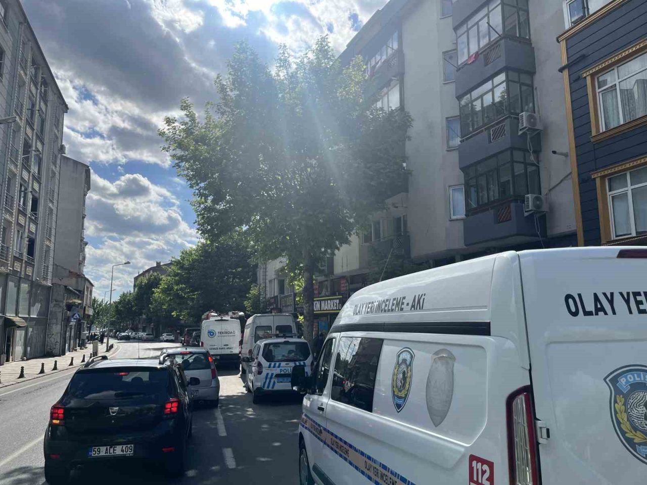 Tekirdağ Çorlu’da komşuların gaz kokusu ihbarı üzerine apartman dairesine giren