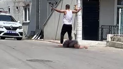 Kocaeli’nin Dilovası ilçesinde kocası tarafından sokak ortasında bıçaklanan kadın hayatını