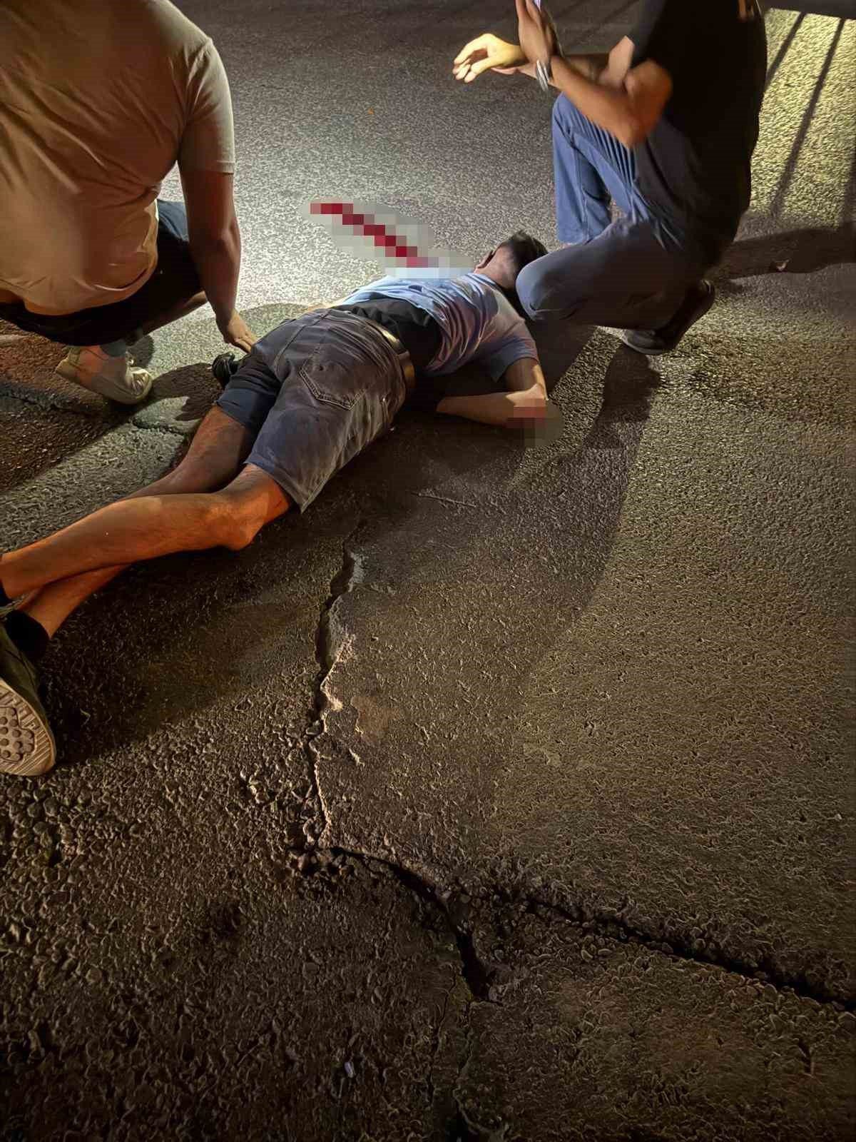 Kocaeli’nin Körfez ilçesinde seyir halindeki motosikletin yola aniden çıkan yayaya