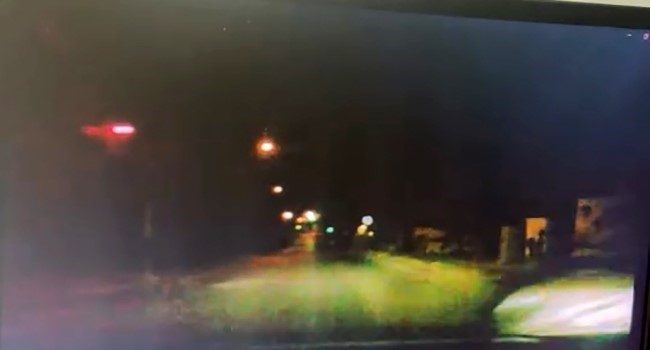 Bursa’nın Nilüfer ilçesinde kontrolsüz şekilde yola çıkan bir araç, trafik
